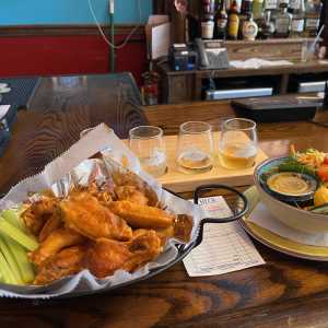 Wings and salad (without fries)